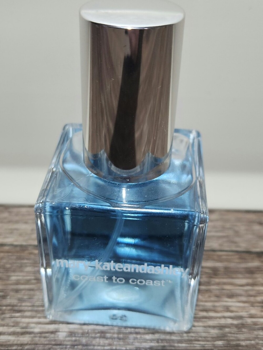 Coast to Coast Malibu Style Eau De Toilette by Mary-Kate and Ashley 1.7oz Bottle